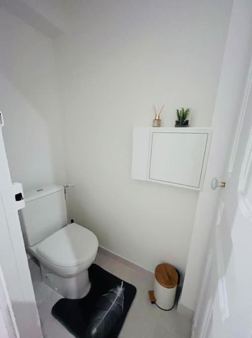 Appartement T2 Aux Portes De Paris Asnières Esterno foto