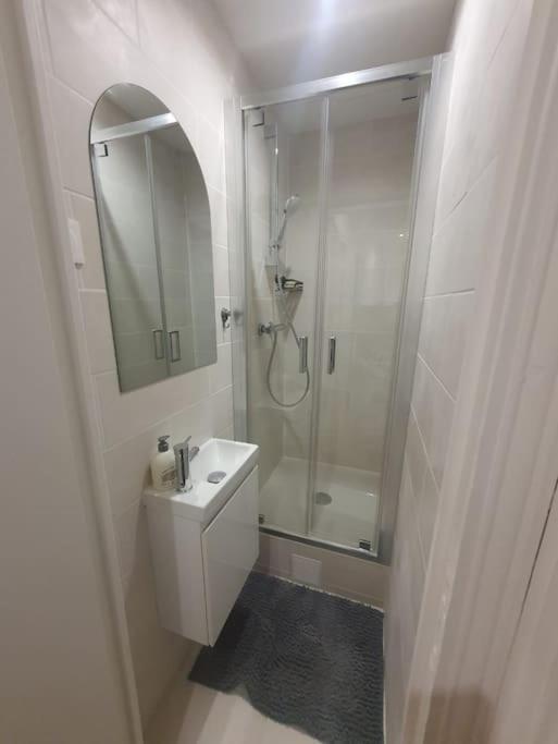 Appartement T2 Aux Portes De Paris Asnières Esterno foto