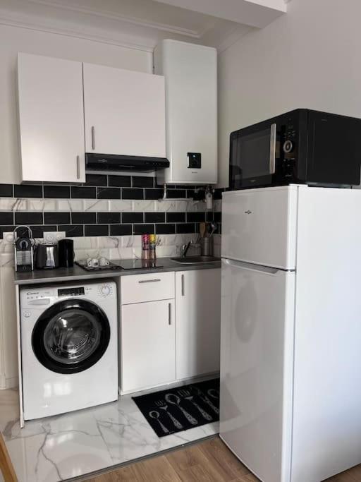 Appartement T2 Aux Portes De Paris Asnières Esterno foto
